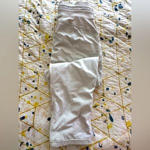 Lululemon Dance Studio MR Crop